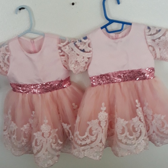 Dresses - Picture 3 of 3